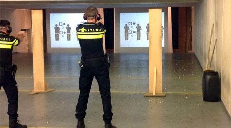 Agent raakt gewond bij schiettraining in Rotterdam