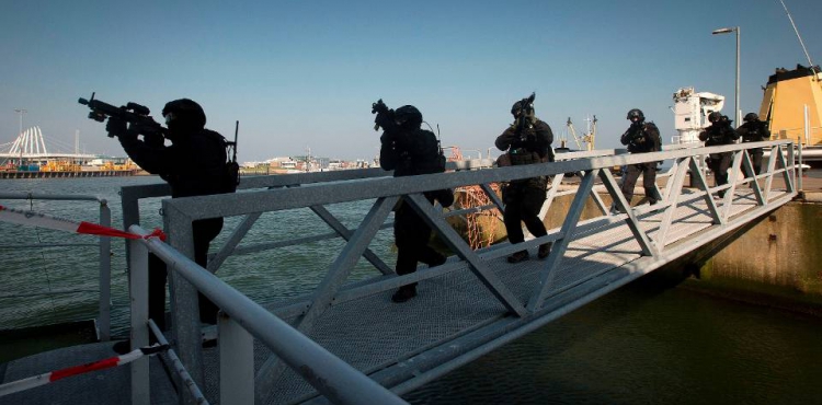 Internationale special forces oefenen op de Waddenzee