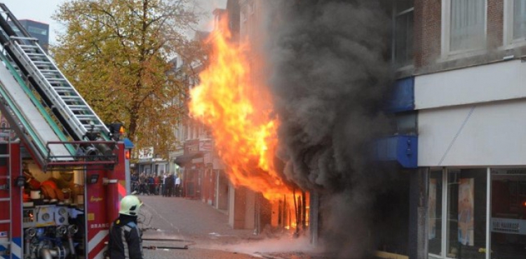 Brand Leeuwarden: goed optreden hulpverleners, gebouwen voldeden niet