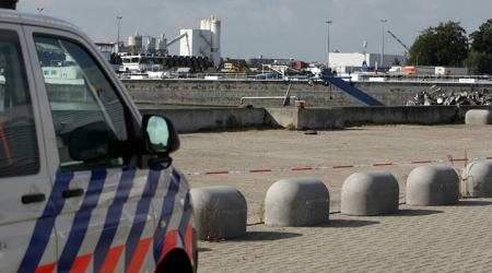Magneetvisser haalt landmijnen naar boven in Dordrecht