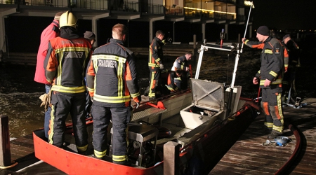 Brandweer rukt uit voor lekkage in eigen brandweerboot