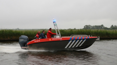 Nieuwe brandweerboten op de Friese wateren