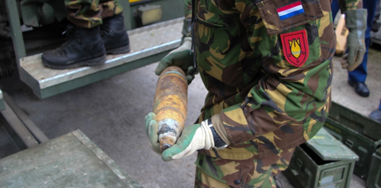 Defensie laat 70 granaten exploderen in Beuningen