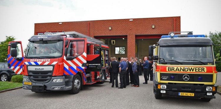 Brandweer Groningen vervangt laatste gele tankautospuit
