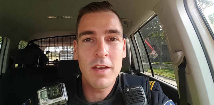 Vloggende agent geeft inkijk in politiewerk